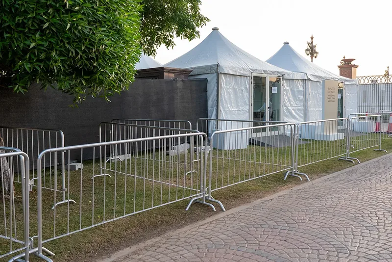 event-site-pedestrian-barriers-temporary-facilities-walkway.webP