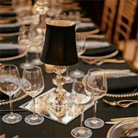 black-and-gold-table-centrepiece.jpg
