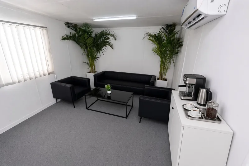 black-lounge-caffee-station-cabin