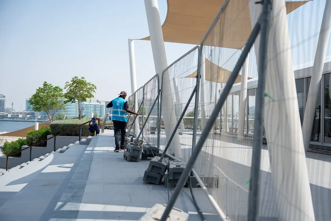 event-site-temporary-fencing-pedestrian-safety-barriers