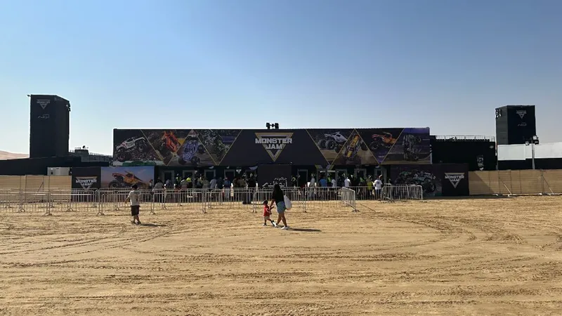 monster-jam-liwa-2023-event-barriers-arena